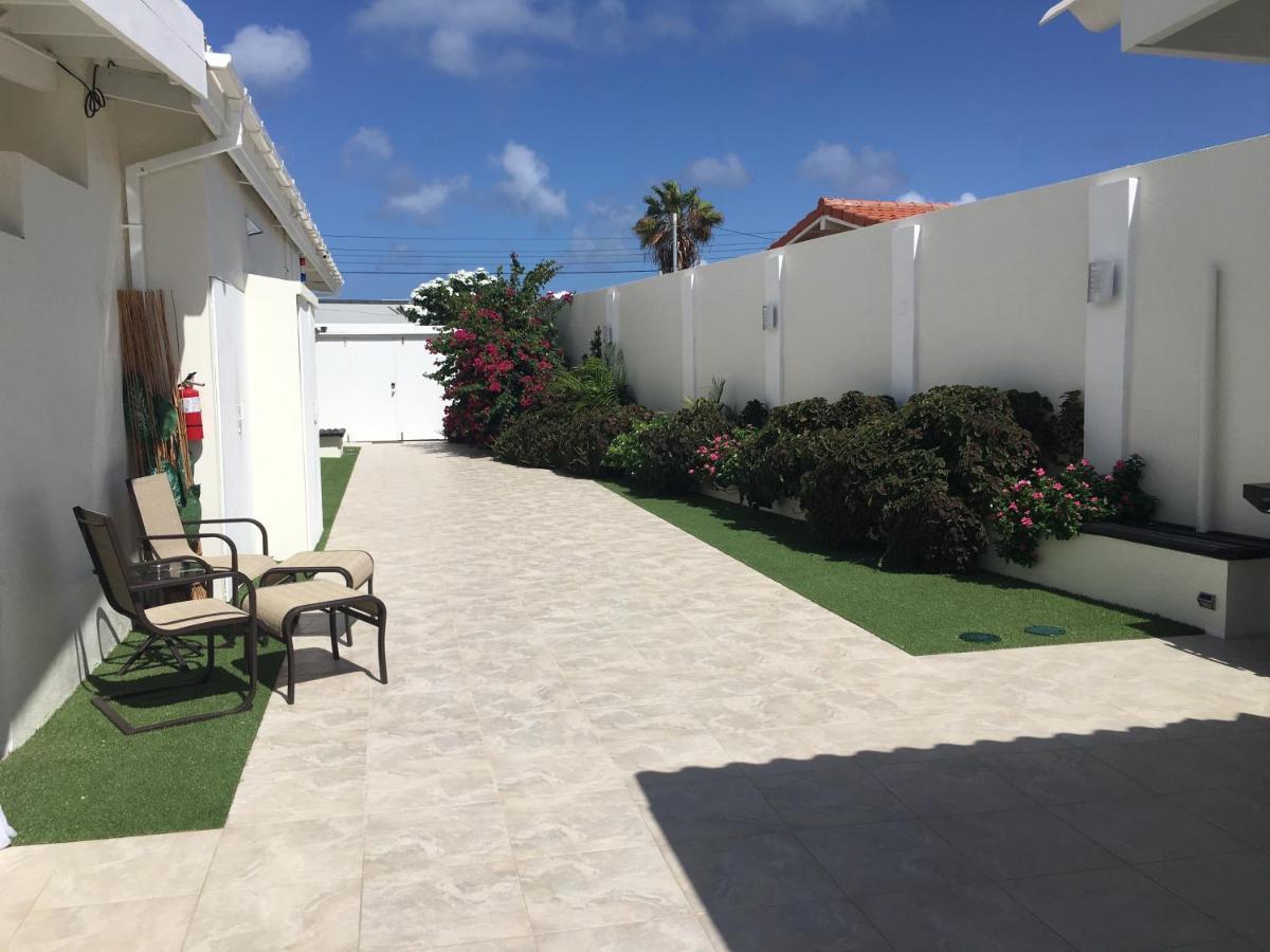 Yoyita Suites Aruba Villa Palm Beach Eksteriør billede