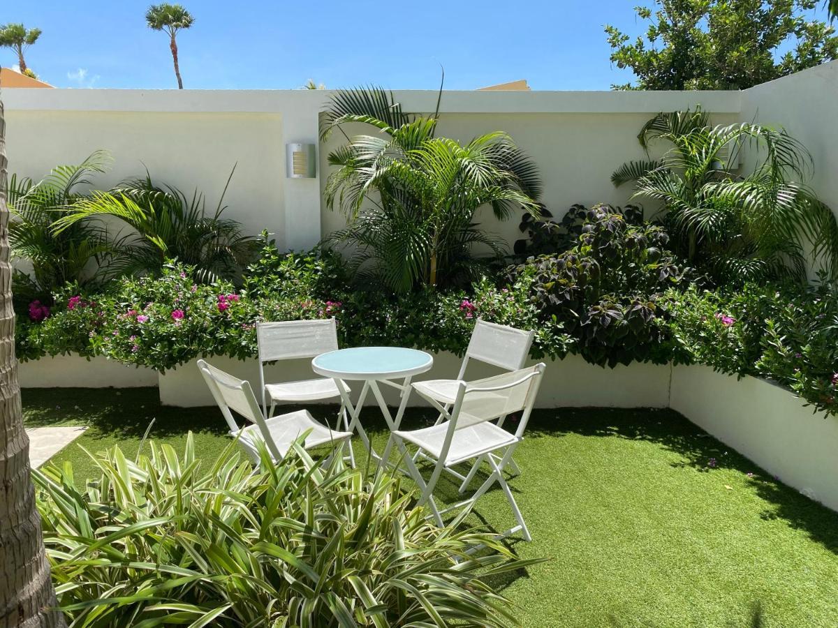 Yoyita Suites Aruba Villa Palm Beach Eksteriør billede